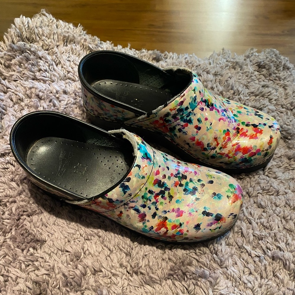 Dansko size 9 (39)
